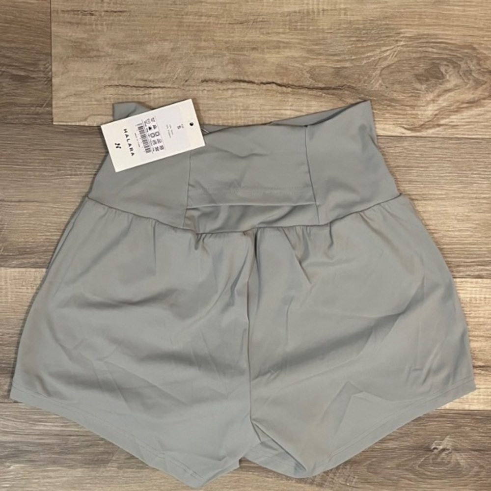 light weight grey high waisted shorts from "halara"🤍🤍 - Picture 6 of 6